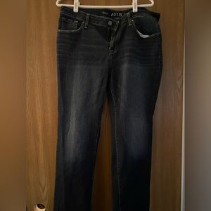 APT 9 straight leg jeans. Size 14